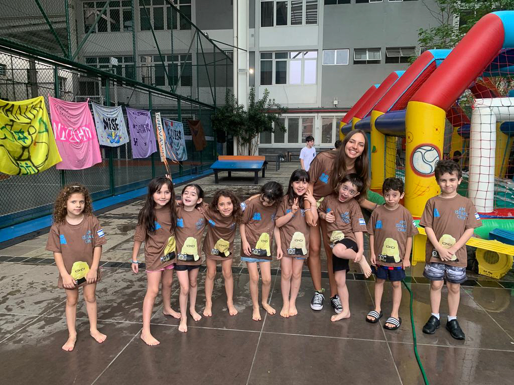 https://chazit.com/porto_alegre/../fotos/fotos_site/2023/2º semestre/6º sábado/f9add9e6-6753-4a0a-91b9-7f49f7b51709.jpg